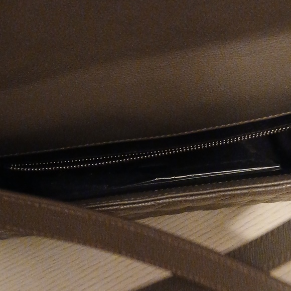 Ysl - Picture 7 of 8